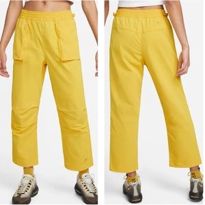 Nike Tech Pack NWT Woven‎ Pants Women's Yellow Dri-FIT Sportswear Size Large